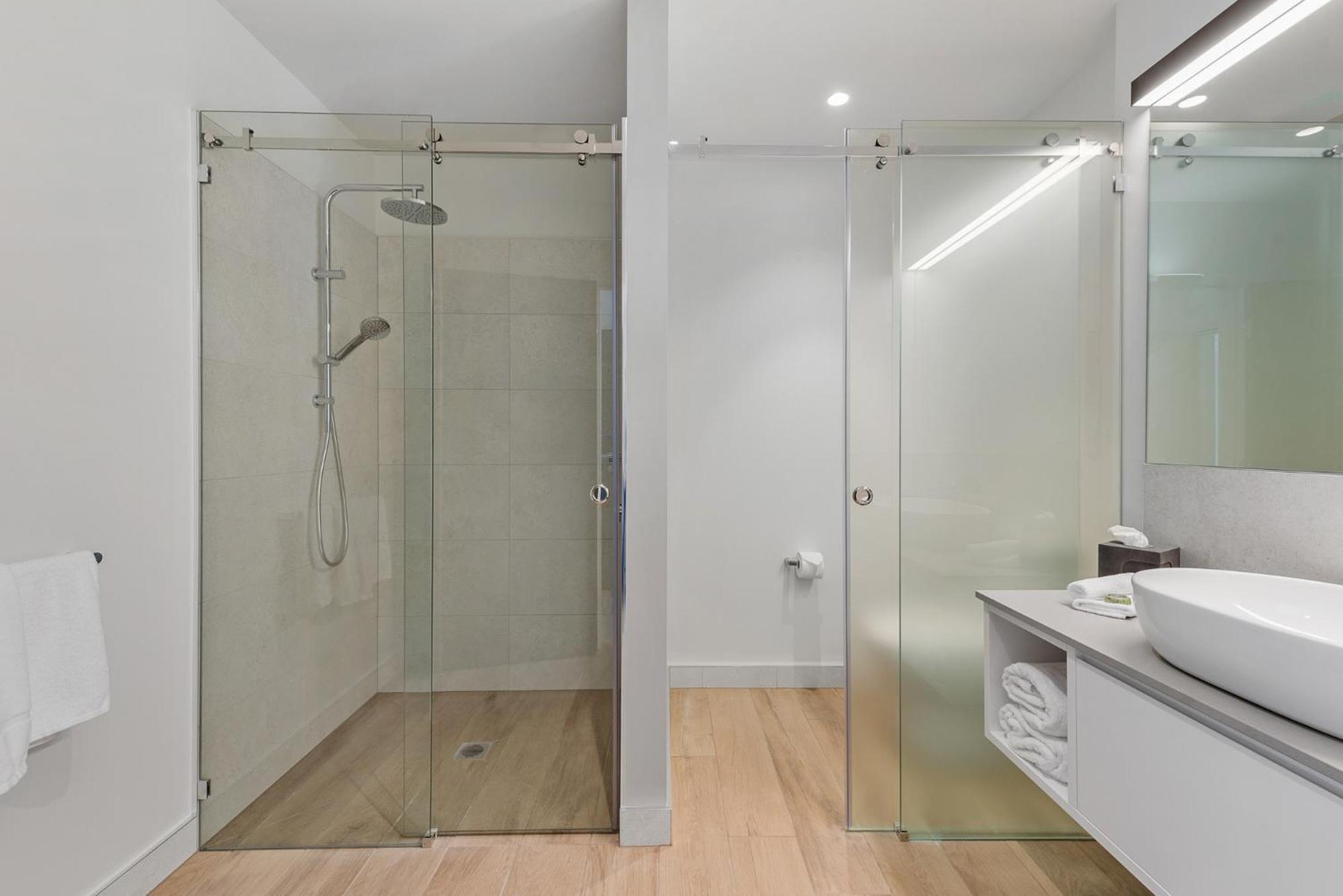 Hotel Peppers Silo Launceston Exterior foto A shower enclosure