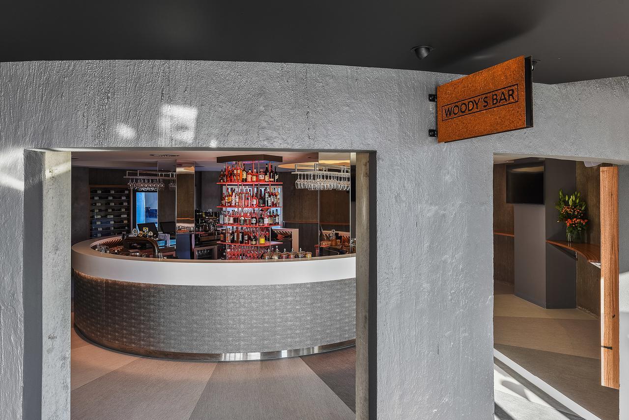 Hotel Peppers Silo Launceston Exterior foto The bar at the entrance of the restaurant